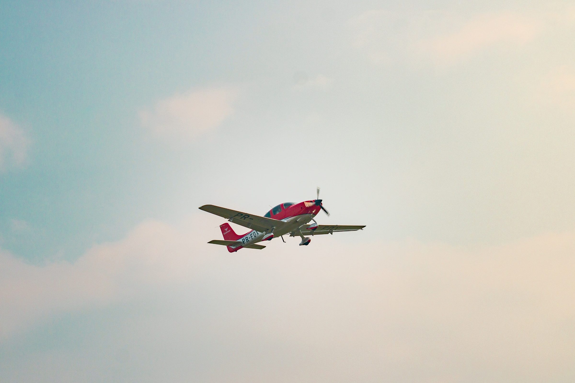 Cirrus aircraft on the ramp